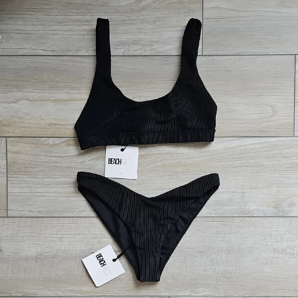 Beach Riot Bikini Set - Picture 2 of 7